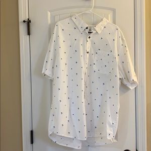 Men’s Magellan XL button down shirt.